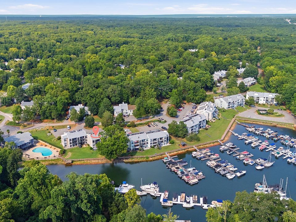 1st image of 238 Shoreline Dr