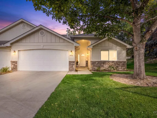 743 N Eagle Rd, Eagle, ID 83616