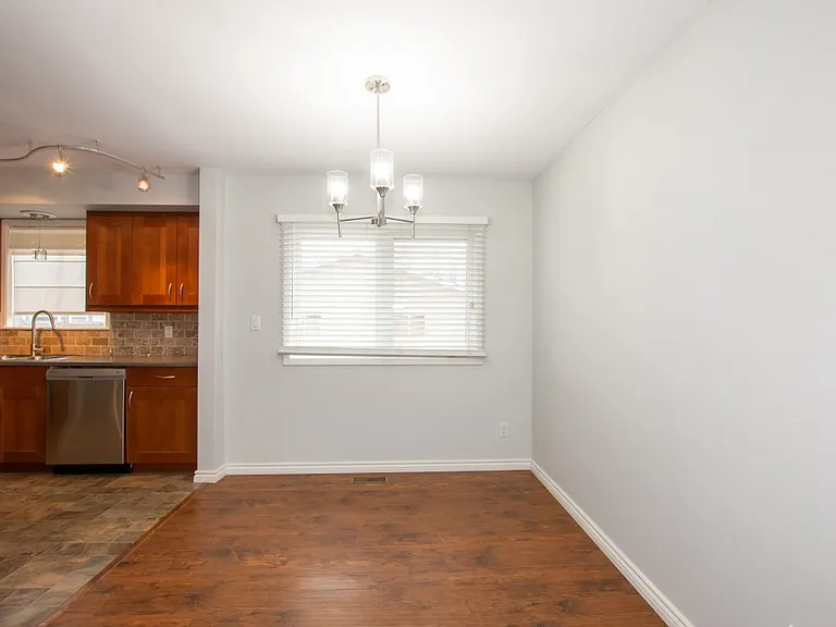 54 Trelawn Pkwy — Photo 5