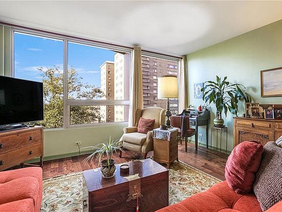 4th image of 2100 Saint Charles Ave APT 6F