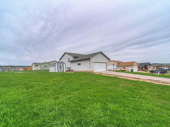 3rd image of 6657 W Elmwood Dr