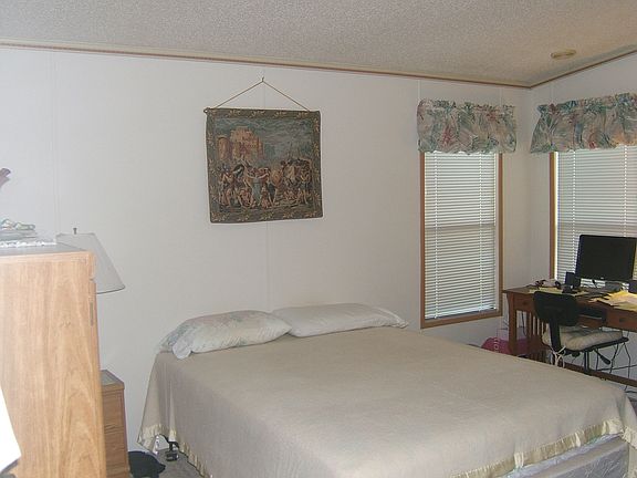 4th image of 4653 Yacht Ave