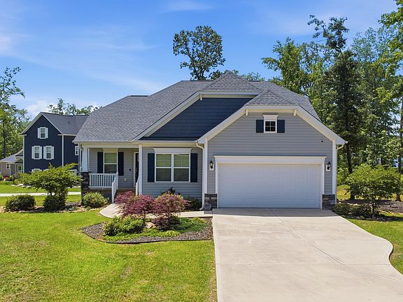 3rd image of 105 Somerset Ct