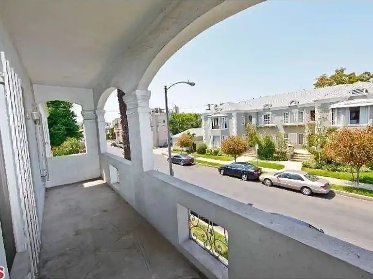 103 S Harper Ave #103 — Photo 14