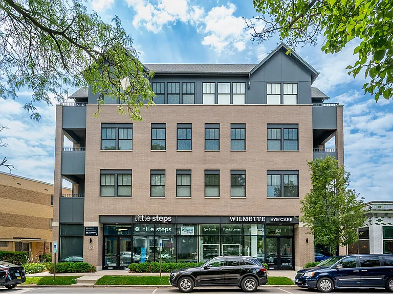 HIGHPOINT Wilmette — Photo 1