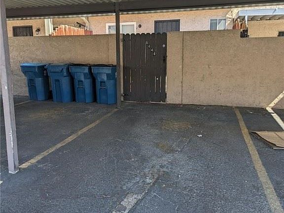 3rd image of 6444 Ironbark Ln