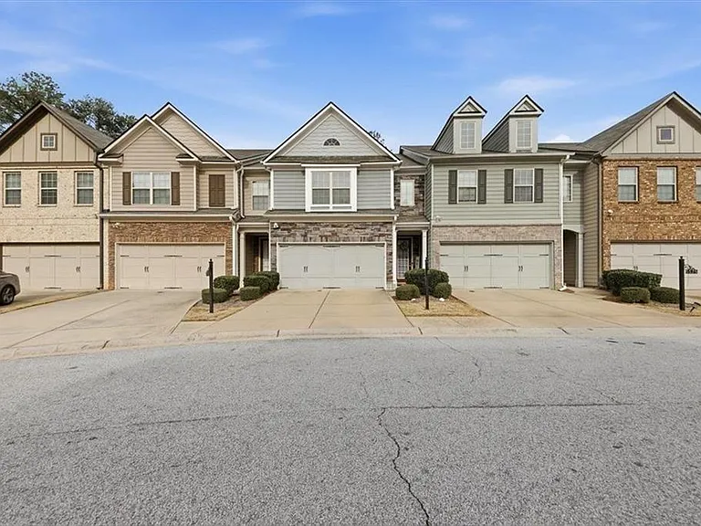 5527 Radford Loop — Photo 25