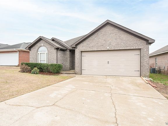 3rd image of 6523 Helen Julia Ln