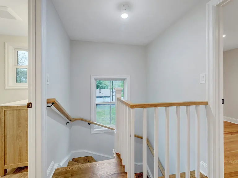 134 Johnson Ave — Photo 20