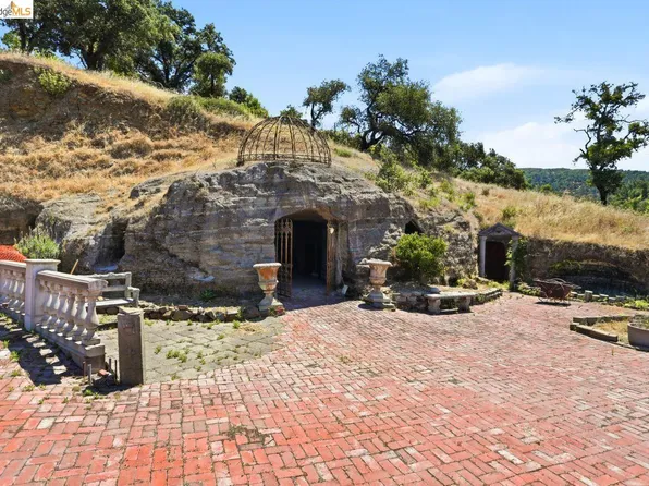 (undisclosed Address), Napa, CA 94558