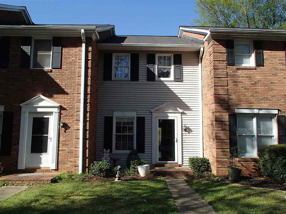 1st image of 48 Somersett Dr