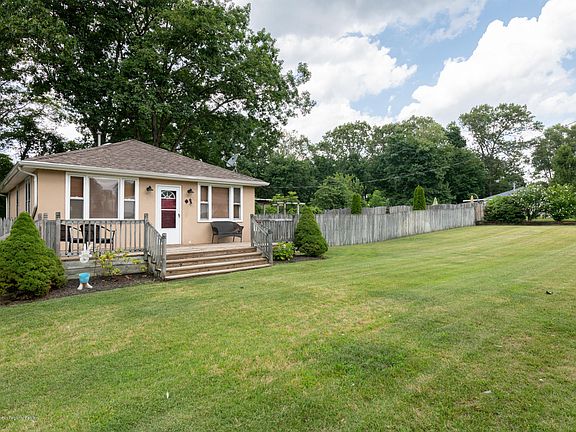 2nd image of 34 Forest Hill Ave