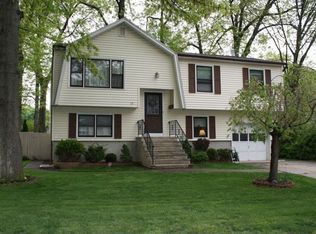 12 Pitman Rd, Parsippany, NJ 07054