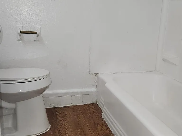 105 Avondale St #16 — Photo 7
