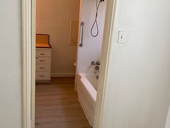 4th image of 4015 E White Ave #2
