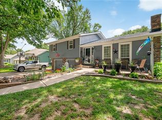 23695 W 56th St, Shawnee, KS 66226