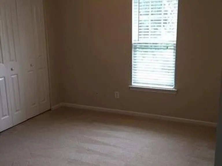 17418 Westmill Ln — Photo 21