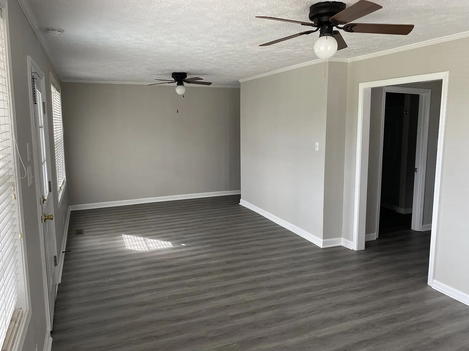 4 bed, 1.5 bath, 960 sqft, $1,250 — Photo 4