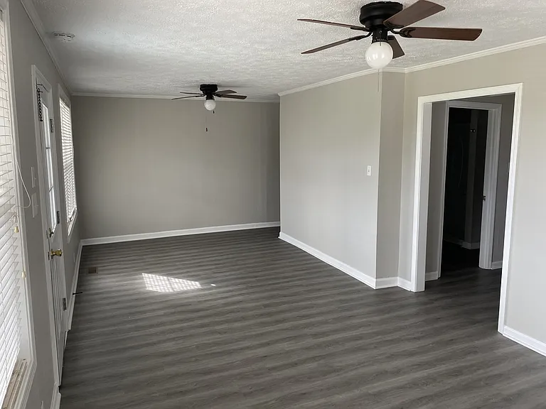 2289 Clarksville Rd — Photo 4