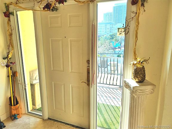 4th image of 1111 E Las Olas Blvd #401/402