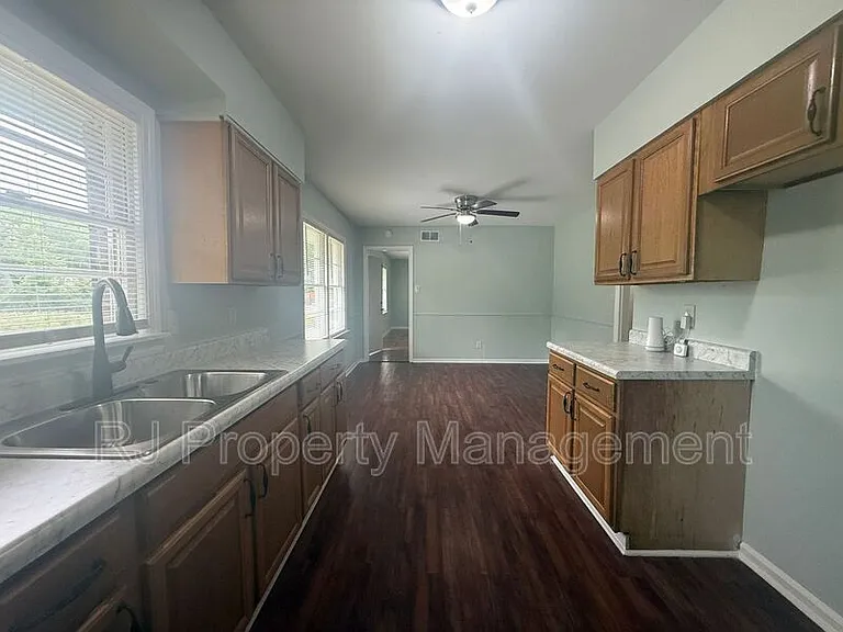 1821 Dale Lavern Rd — Photo 4