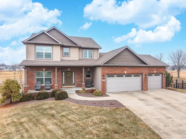 2110 Sinclair Ct, Bloomington, IL 61704