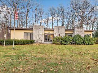 28 Bonita Dr, Shelton, CT 06484