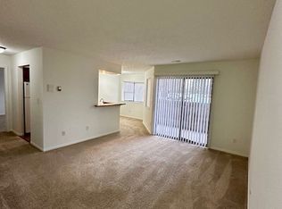 2196 Hedgerow Rd UNIT B, Columbus, OH 43220