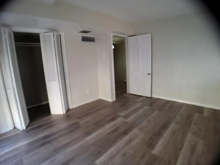 200 S Beaton St #101 — Photo 12
