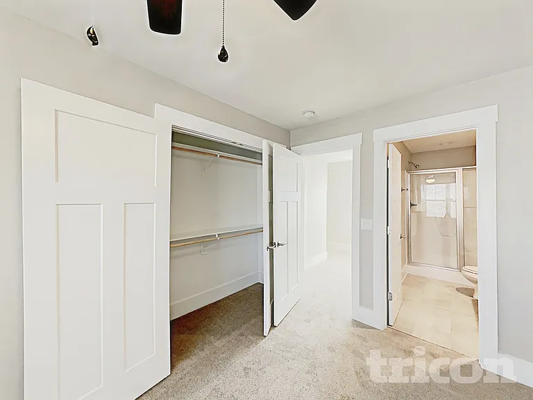 231 Bella Sq — Photo 13