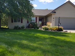 7261 Tillicum Trl NE, Rockford, MI 49341