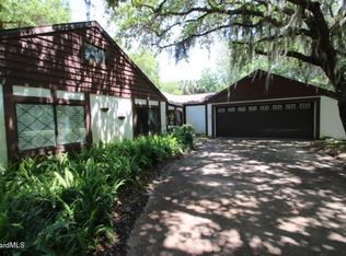 290 Eagle Ln, Merritt Island, FL 32953