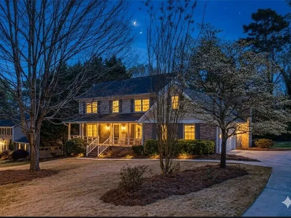 4424 Windsong Ct SW, Lilburn, GA 30047