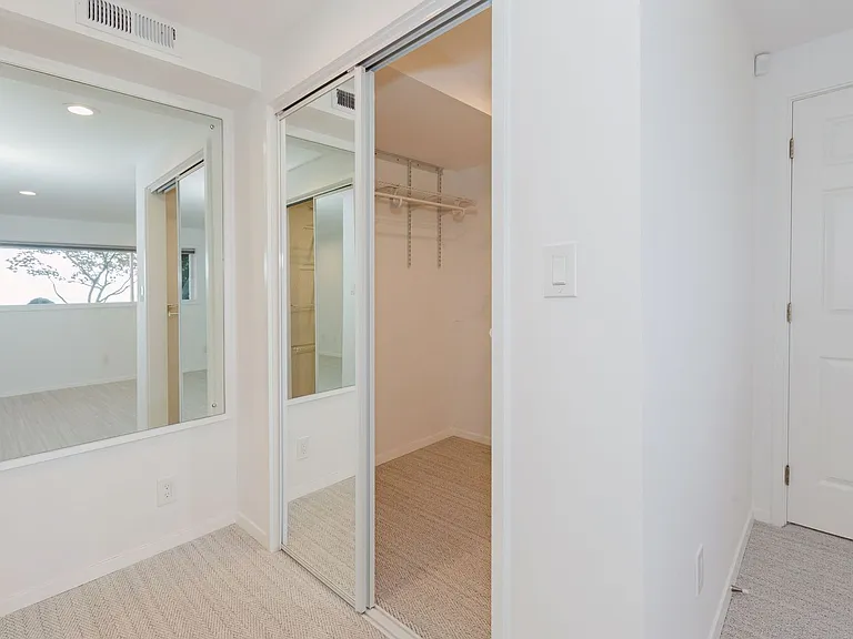 15550 Broom St NE — Photo 39