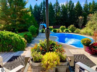 3610 Hammond Rd E, Traverse City, MI 49686