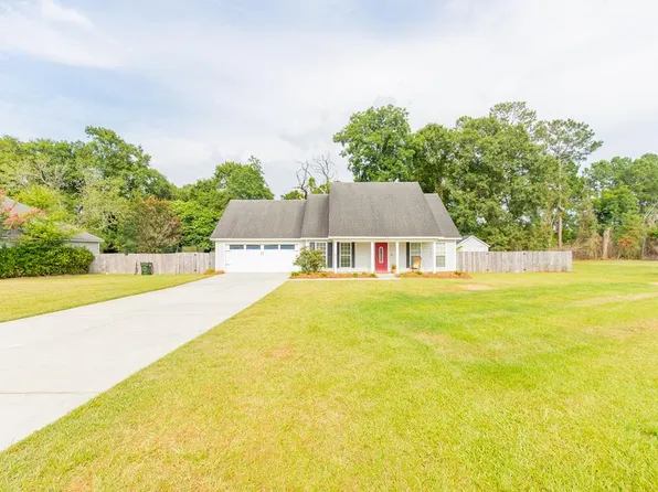 29 Ard Rd, Ray City, GA 31645