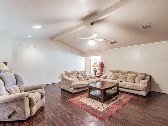 5th image of 16485 Red Wood Cir
