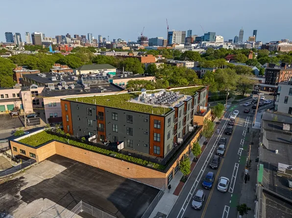 305 Webster Ave #104, Cambridge, MA 02141