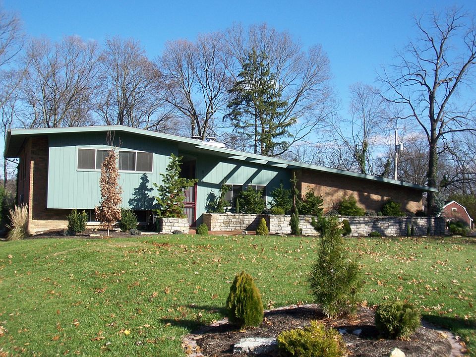 1st image of 575 Eastdale Dr
