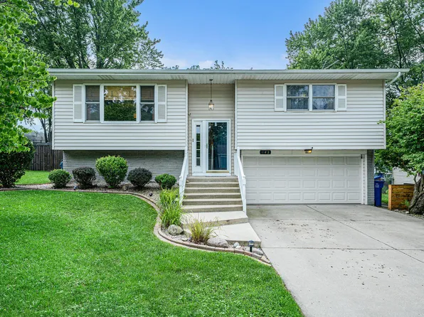 843 Carol Dr, Crown Point, IN 46307