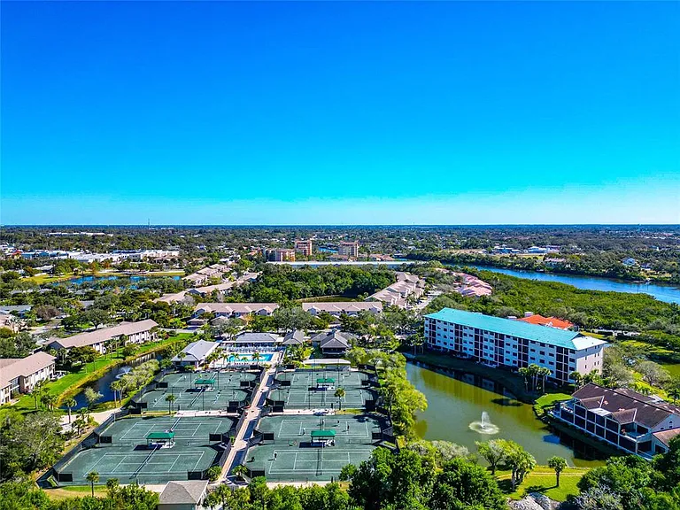 5408 Eagles Point Cir #302 — Photo 42