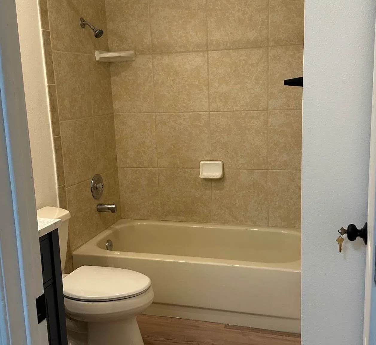 2 bed, $2,300 — Photo 4