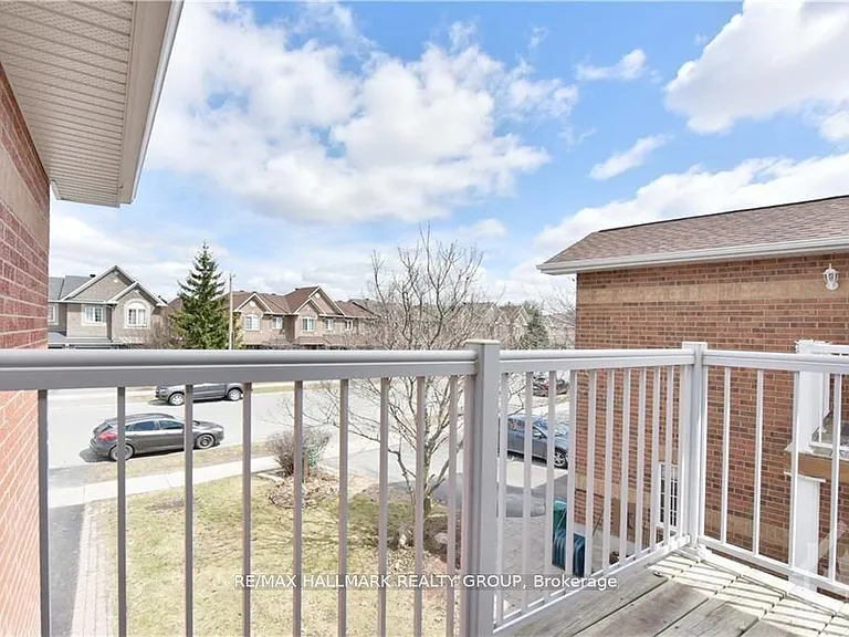 1316 Halton Ter — Photo 14