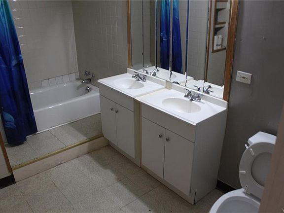5th image of 189 Shumway St