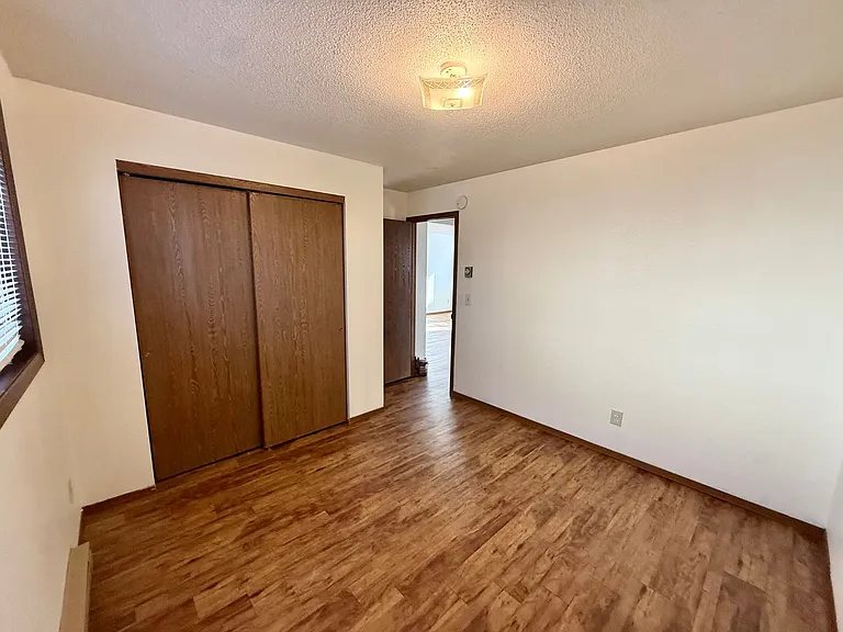 4914-4920 Basswood Dr — Photo 16