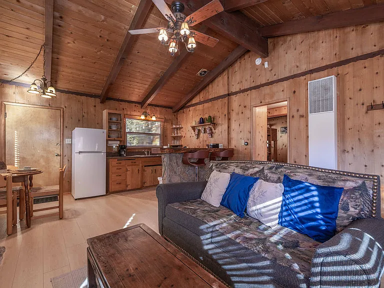 42548 Cougar Rd — Photo 3