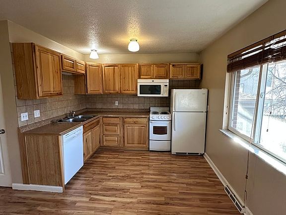 5th image of 1517 10th Ave #3