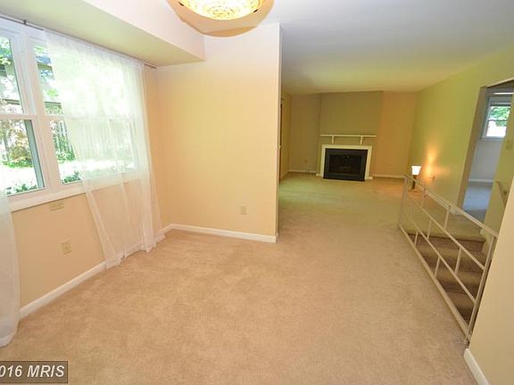 4th image of 6820 Murray Ln