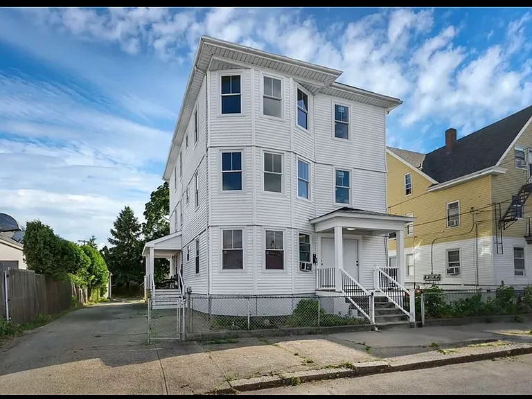 21 Locust St #3 — Photo 7