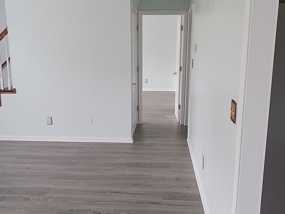 4th image of 4325 Oak Glen Dr
